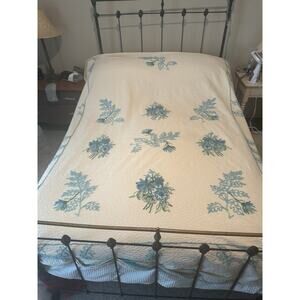 60. VTG Needle punch coverlet bedspread; queen size; needle tuft